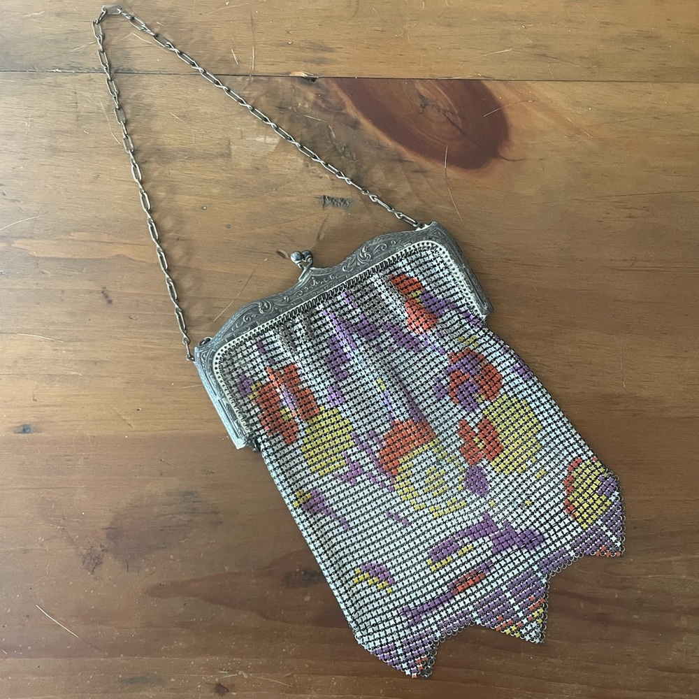 Antique 1920s Whiting and Davis mesh/metal purse